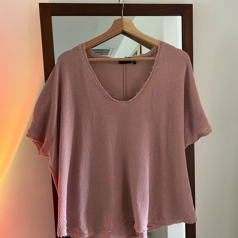 UO Cozy V-Neck Ribbed Knit Top - Dusty Rose